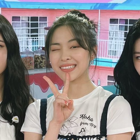 땡냥 tweet media