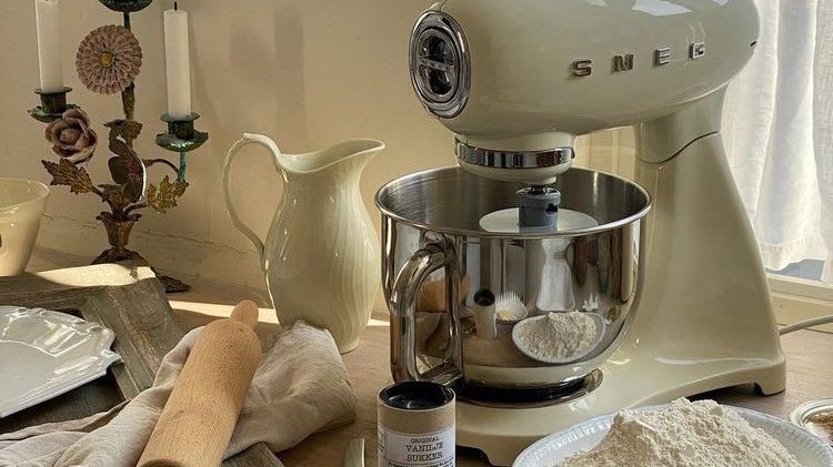 malusokay's tweet photo. Baking is my favorite weekend activity https://t.co/iLFhYF3UvX