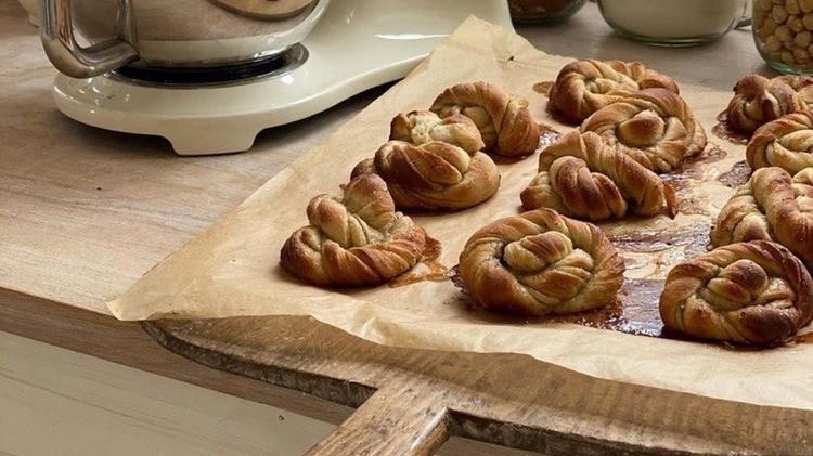 malusokay's tweet photo. Baking is my favorite weekend activity https://t.co/iLFhYF3UvX