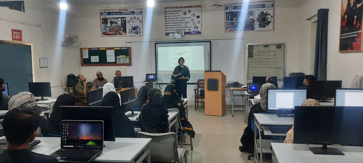 VTI_Multan_PVTC's tweet photo. #Expert_Session Ms. Reema having expertise on #Communication #Physcological_Behaviour on topic of #Power_of_Communication in weekend batches of #AMAZON_VIRTUAL_ASSISTANT
@PvtcRm @hassan_farasat @PVTC_Official @hasnainhamad @Waqasahmadqazi special arrangement by #ACE_Connect https://t.co/sj0gyTn8Wa
