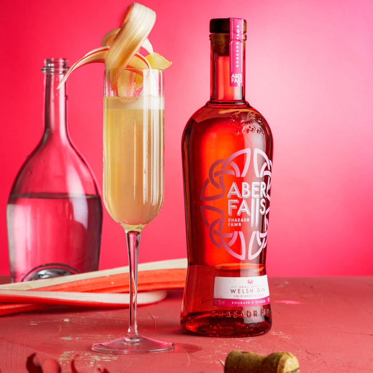 aberdistillery's tweet photo. A summer serve with a touch of fizz! This one is especially for our Rhubarb &amp; Ginger Gin lovers🥂

25ml Rhubarb &amp; Ginger #Gin
2 tsp of Rhubarb Jam
1 dash of Orange bitter

Top up with #Prosecco, garnish with a ribbon of rhubarb, and raise a glass!  https://t.co/2UF7i8eEMo https://t.co/P0FCPCtf0J