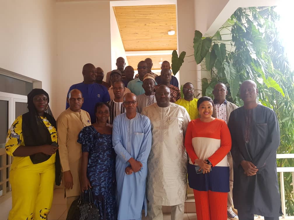 unfpa_guinee's tweet photo. Suivi des engagements pris par la #Guinée au #NairobiSummit en 2019

Un atelier regroupant des cadres des Bureaux de Stratégie &amp; Développement des ministères sectoriels, est en cours pour la définition du mécanisme de suivi des 13 engagements pays. 

@UNFPA_WCARO 
@Olgasankara https://t.co/7Cz2AslTxA