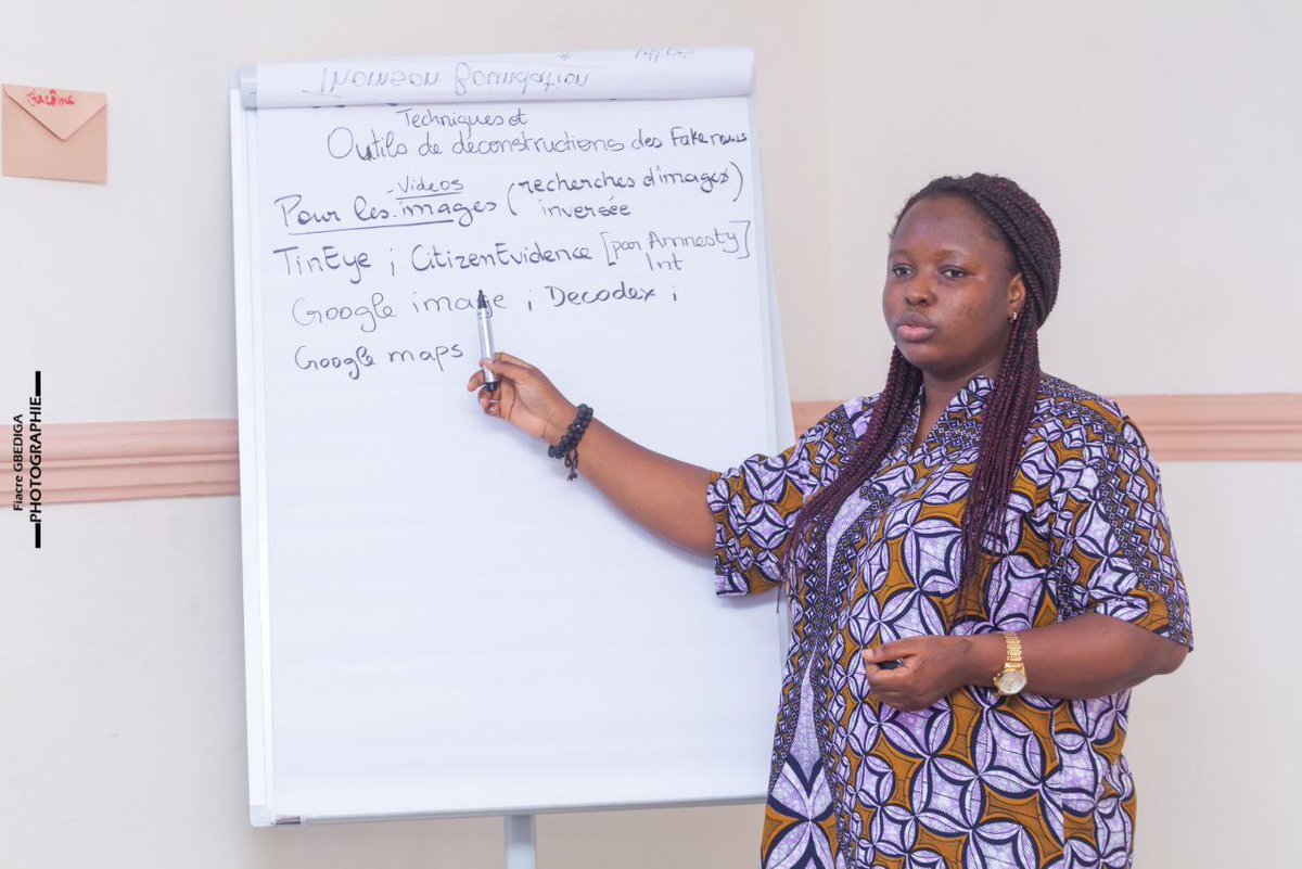 FillesActions's tweet photo. 📌 Découvrons internet, le digital et les réseaux sociaux.
8h-18h hier vendredi 12 août 2022 avec Mlle Madjidath OURO-DJERI & M. Emmanuel GANSE au dernier jour de l'atelier de formation des nouveaux adhérents de Filles en Actions.
Nos deux consultants formateurs 👇
1/ https://t.co/fbikmxXLT2