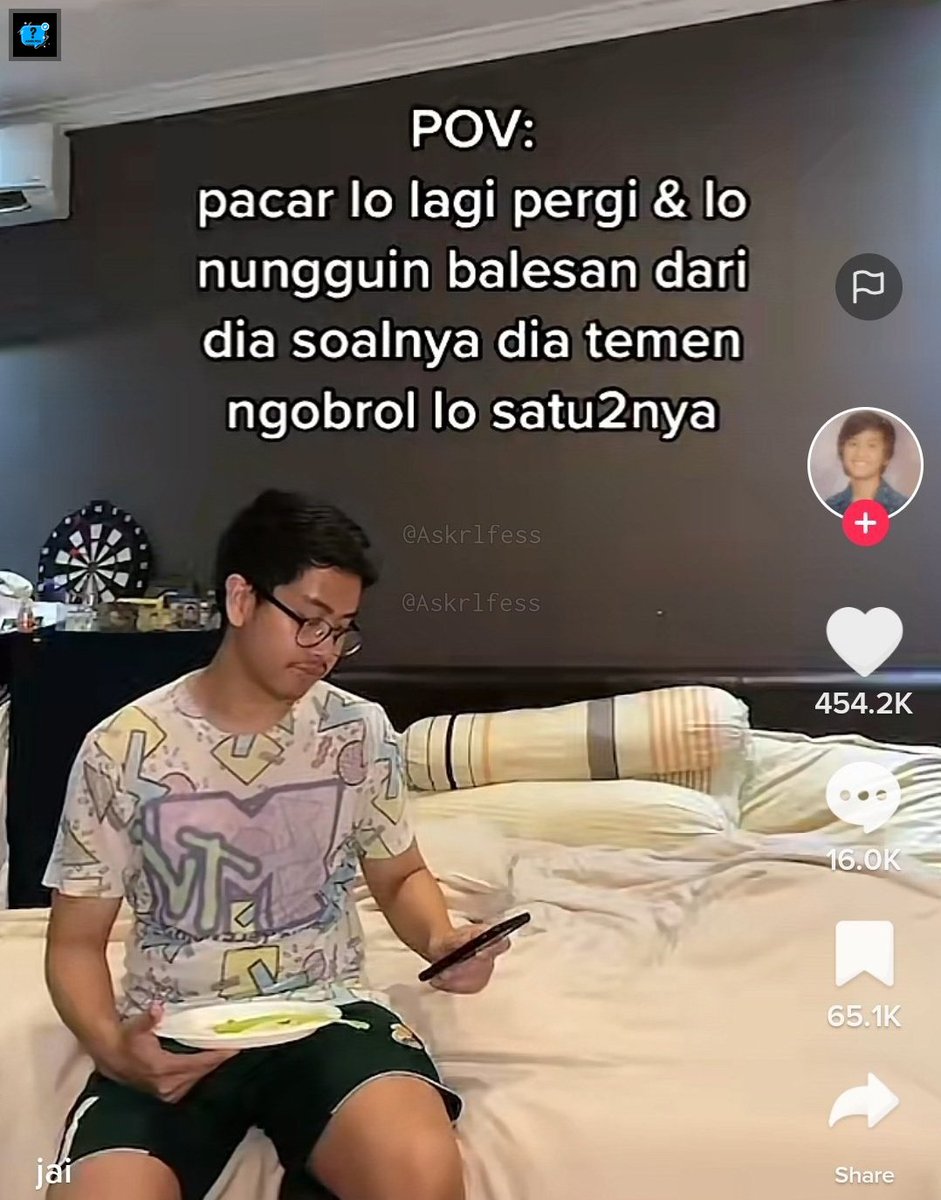 [askrl] klian kyk gni gksiii??? cmn dia yg bisa aku ajak ngbrol, giliran dia sibuk rasanya ksepian bgt.. tp mau gmn lg 😔😔