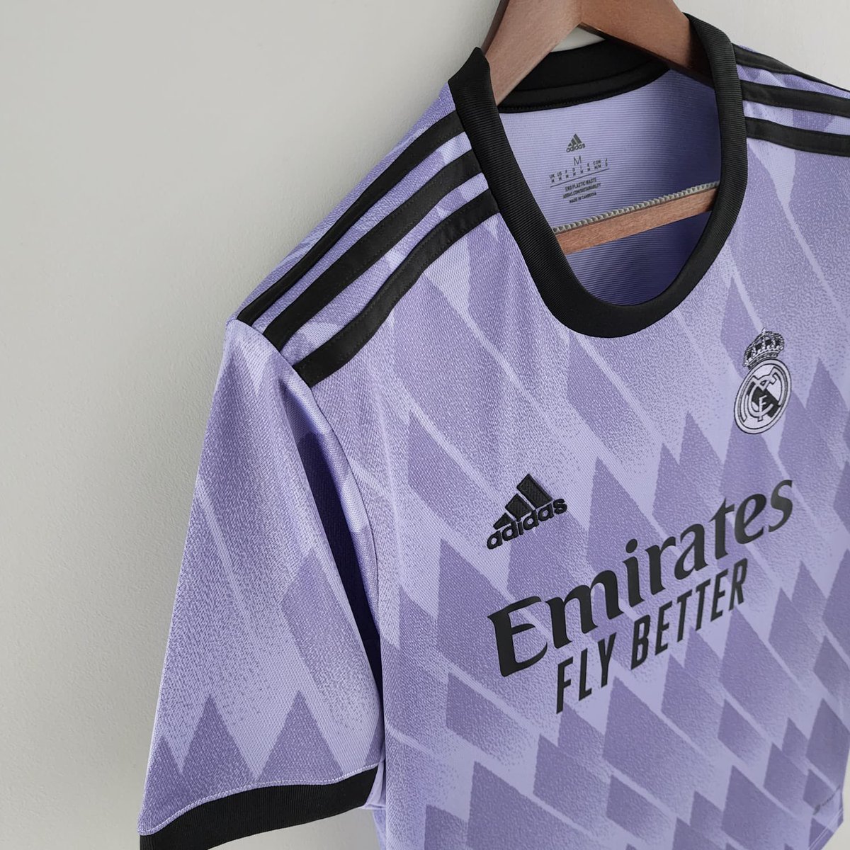 Madridismoreal's tweet photo. Si Vinicius marca contra el Almería sortearemos una camiseta a elegir entre todos los que den RT y me sigan a mí y a @todocamisetas__ https://t.co/jBHB9cH8Wc