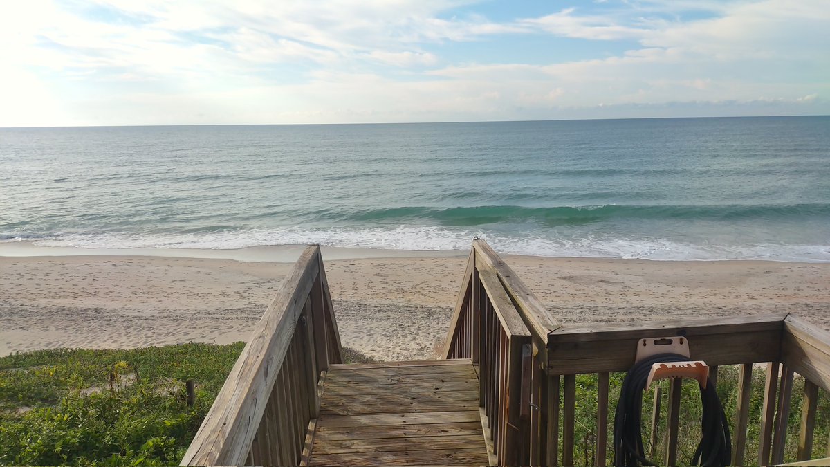 croix_z's tweet photo. Waves Goodbye:
#poetry #wavesgoodbye

To say goodbye, it takes a bit
I wish you all the best
I love your hugs and kisses more
The further I draw west
It's hope that keeps me up in soul
That we will meet again
A freshly-wizened face I'll have
And long have missed your den. https://t.co/EU8OqEZsJ9