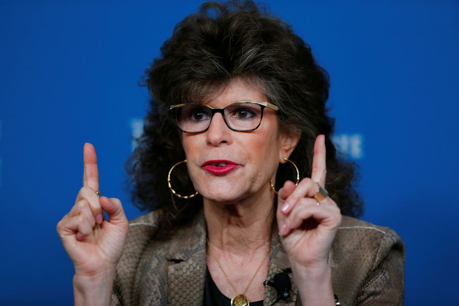 latercera's tweet photo. #LTSábado | Shoshana Zuboff: “Las Big Tech crearon un orden institucional que desafía al orden democrático” https://t.co/1W9z7fWlBb https://t.co/mYRyH4d5c0