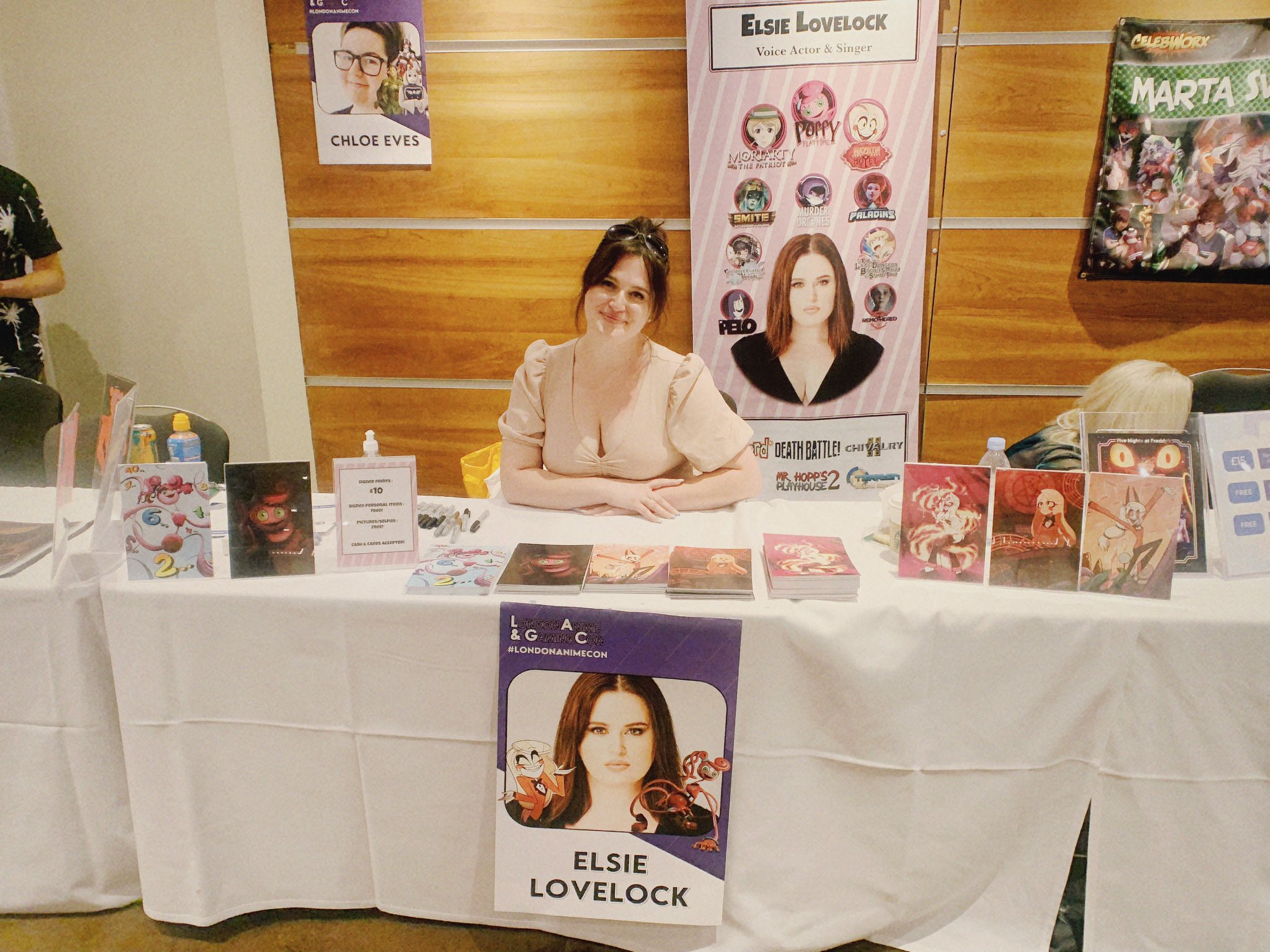 💖Elsie Lovelock💖 on Twitter: "At my table at London Anime and Gaming ...