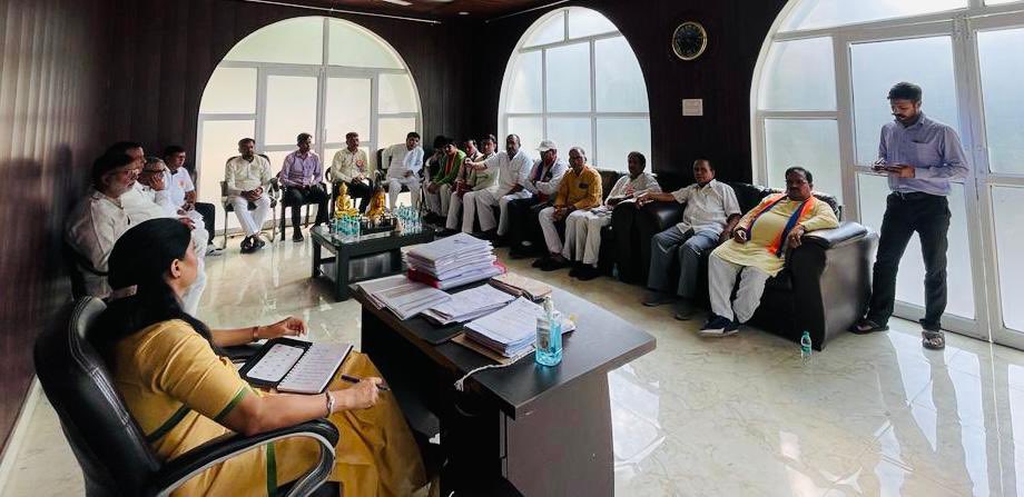 AnupriyaSPatel's tweet photo. आज प्रदेश कार्यालय लखनऊ में पार्टी के वरिष्ठ पदाधिकारीगण के साथ संगठन विस्तार हेतु सार्थक संवाद हुआ। @ApnaDalOfficial @ApnaDalUP https://t.co/XVf1tjGWDv