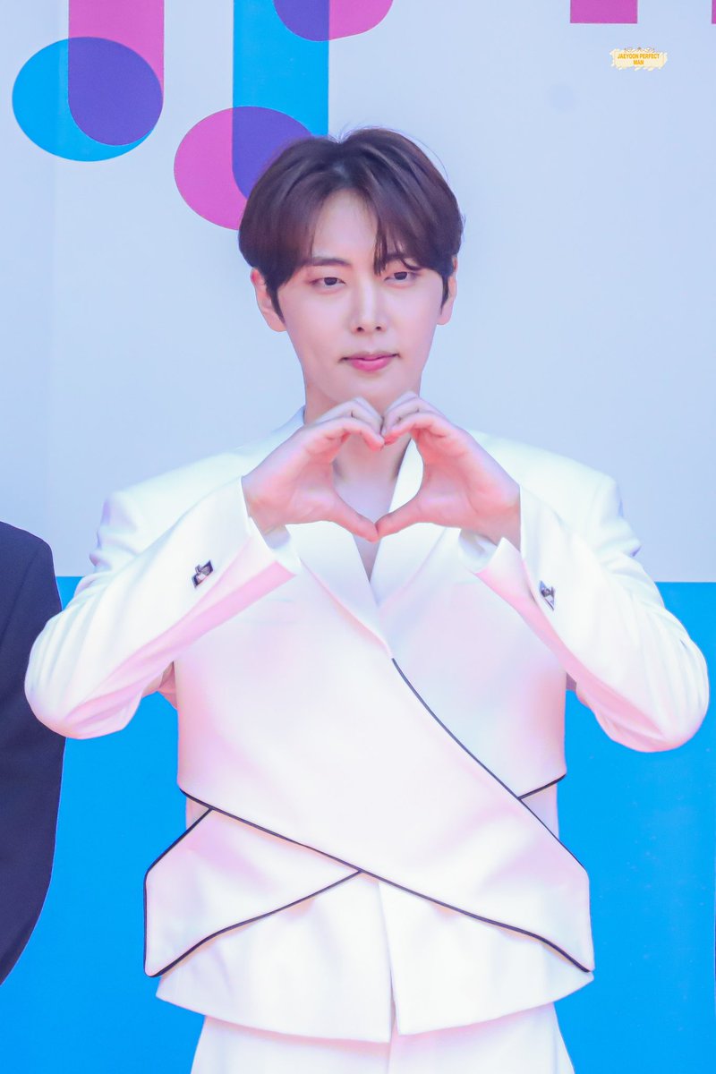 JPM_0809's tweet photo. 220710 런던 HallyupopFest

#재윤 #이재윤 #jaeyoon #JAEYOON #SF9          
@SF9official https://t.co/v5ErEFTWEz