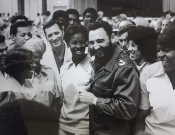 CAvilaRadio10's tweet photo. #FidelEntreNosotros Fidel y su pueblo, en cualquier circunstancia https://t.co/xl8zn5uHW3 #FidelPorSiempre @IzquierdoAlons1 @FctGallardo  @Gg_2014Sandra 
@chamberohoy @MaiteVegaP @CutinoMiladys @FctGallardo @SandoLopetey @SiempreYunior
@RadioChambas @mtycubanita1 @YoelkisH https://t.co/FCw1ZreYPD
