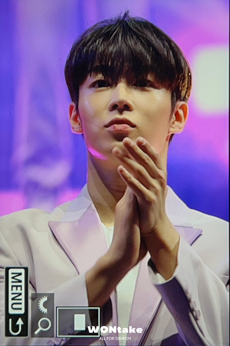 wontake0724's tweet photo. 220813 HallyuPopFest

#다원 #Dawon #이상혁
#에스에프나인     #SF9    
#THEWAVEOF9     #SCREAM #스크림 https://t.co/nBAGDyYzIk