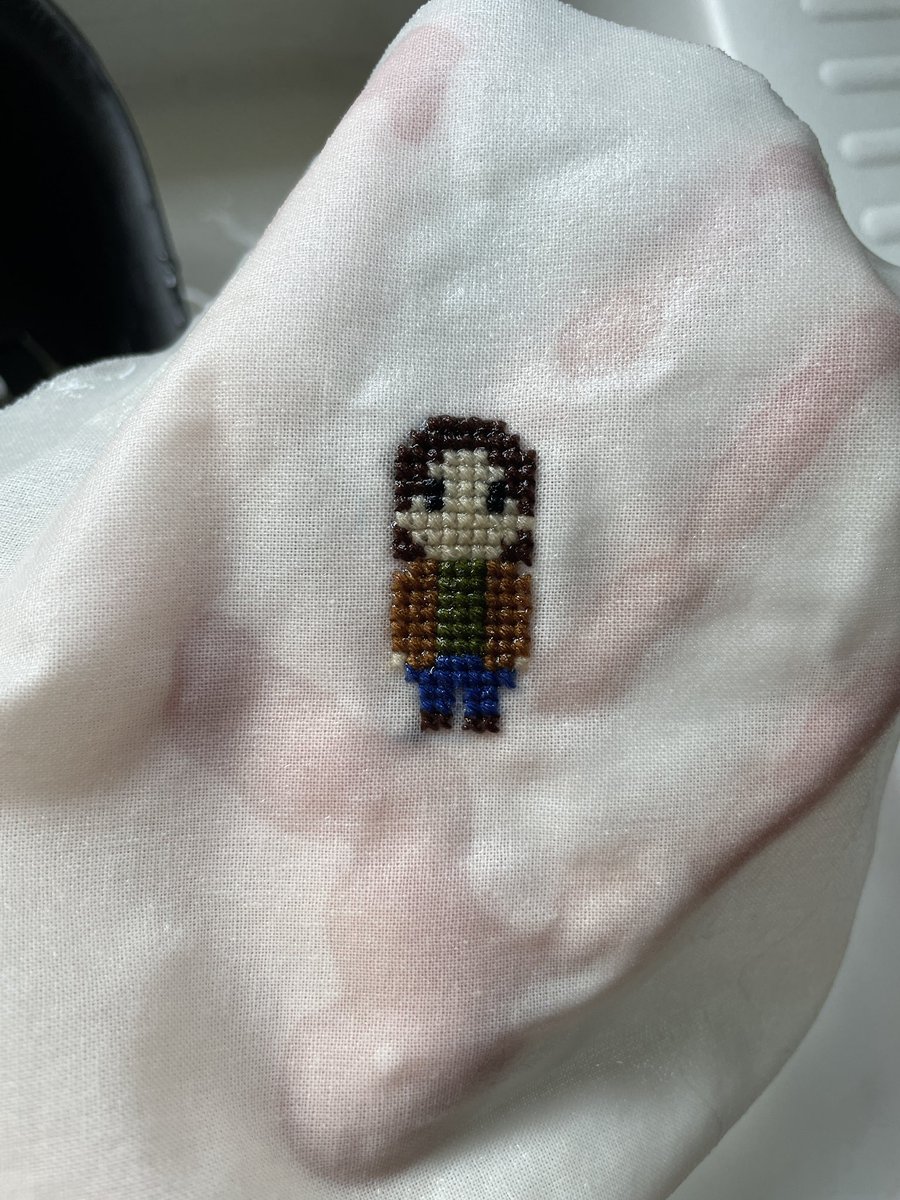 smolstitches's tweet photo. the stages of stitching a smol #SamWinchester for @jarpad to sign at #JIB12 in a couple weeks.  using DMC soluble canvas for the first time. https://t.co/rriuOi3S9c
