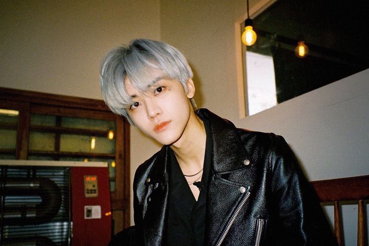 inkbynomin's tweet photo. nomin au  - high school in Jakarta. 

“Pemuda yang mengirim pesan harapan pada sebuah akun twitter, yang di mana setelah itu hidupnya mundur beberapa tahun ke belakang. Banyu, menjadi anak SMA lagi, untuk yang kedua kalinya, dan bertemu dengan pujaan hatinya, Langit Samudra.” https://t.co/7b36ntO7Hq