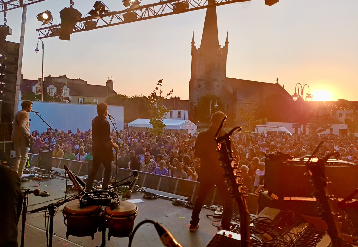 TheStunningBand's tweet photo. The view from the stage last night. Thank you Listowel. It was fab. Photo: @TerryMcGuinnes2 @RevivalListowel @MikethePies https://t.co/FQsFbiwaw7