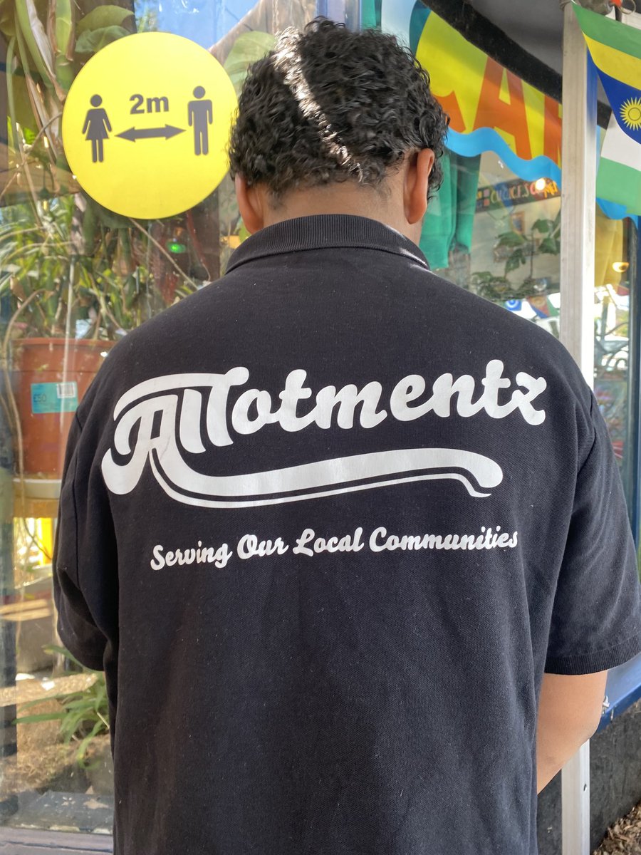 AbisogunOBE's tweet photo. Such a pleasure to meet the man behind the 🥳 #caribbean #cuisine &amp; #jerkchicken spot via the post- #covid #community enterprise called #Allotmentz located in ⁦@BarnetCouncil⁩ - creating #employment for local  #youngpeople and instilling #values for #career development 👏🏽👏🏿 https://t.co/ICY1D76DHo