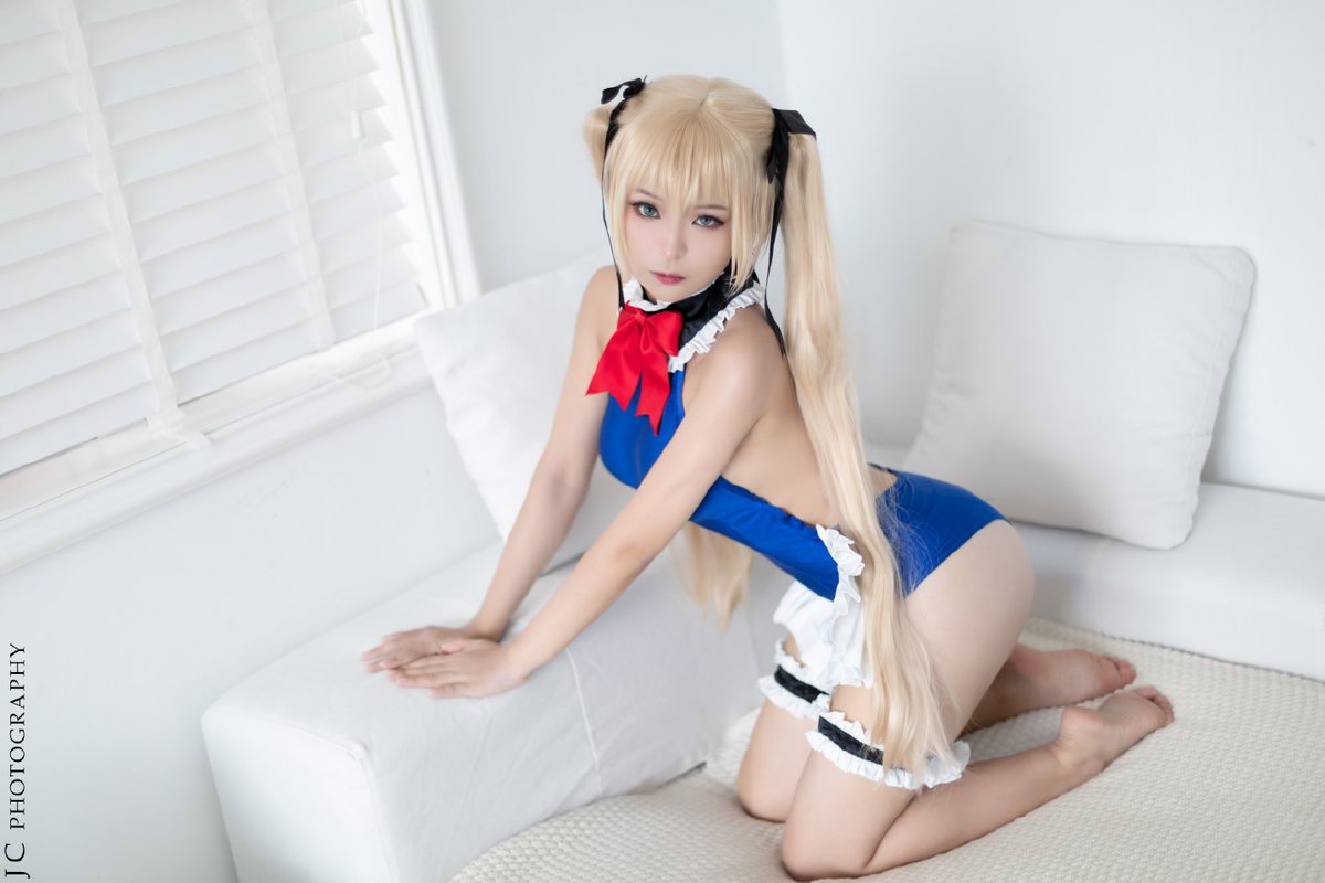 メアリーはもう大人だから、この状況で動揺することはないだろう！！
玛丽已经是成熟的大人了，才不会因为这点状况而动摇呢！！

#cosplay #MarieRose #DOA #玛丽萝丝 #碧蓝航线 #死或生 https://t.co/7JSGVAp8eS
