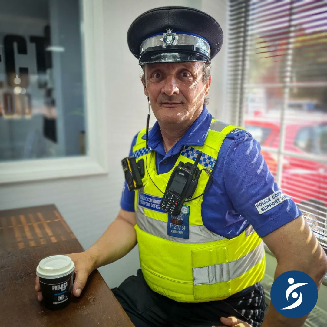 CountyCareUK's tweet photo. It was great to see PCSO Bunker from @LincolnsirePolice @SkegnessPolice here at Project Café as part of our #BLUELIGHTBREW for a blue light crew campaign 👮♂️🚨☕
#Inyourcommunity #BLUELIGHTBREW #countycare #projectcafe #projectradio #skegnesspolice #emergencyservices https://t.co/yGPNaEFkoT