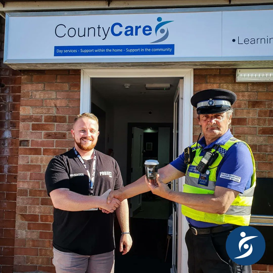 CountyCareUK's tweet photo. It was great to see PCSO Bunker from @LincolnsirePolice @SkegnessPolice here at Project Café as part of our #BLUELIGHTBREW for a blue light crew campaign 👮♂️🚨☕
#Inyourcommunity #BLUELIGHTBREW #countycare #projectcafe #projectradio #skegnesspolice #emergencyservices https://t.co/yGPNaEFkoT