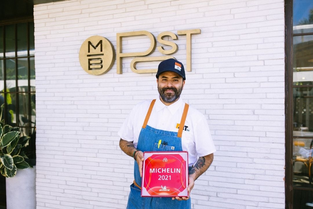 downtown_MB's tweet photo. 🤩 Congratulations to the entire team at @eat_mbpost for being recognized by @michelinguide! Make sure to get your reservations in, and don't miss our Sidewalk Sale this weekend!
#DowntownManhattanBeach #MBLocalLove #michelin #michelinguide #MBpost #eatlocal #MBdining #LAdining https://t.co/AMqxltYvlW