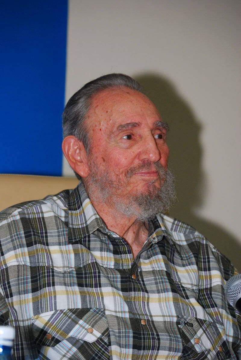 Alainrobert0681's tweet photo. Sus ideas, enseñanzas, consejos, ejemplo, inteligencia y confianza en la Victoria hoy más presente que nunca. Desde su legado y pensamiento sigue firme la continuidad de la revolución. #CubaViveEnSuHistoria #CubaPorLaPaz #EliminaElBloqueo #96Fidel https://t.co/WF0eZB4Wft