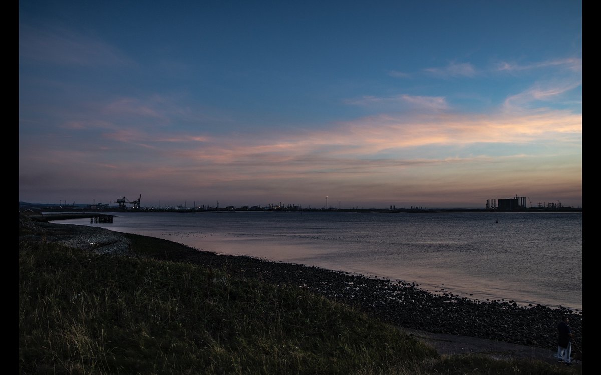IRPictures's tweet photo. gave the new lens a run out at Redcar and Saltburn #photography #sunset #teesside #redcar #saltburn #industry #sunset https://t.co/JfqWGJa8RL