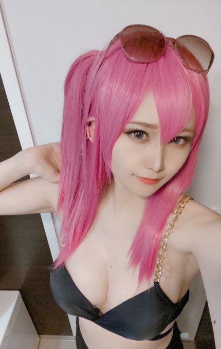 【告知】
日曜日のコミケでは、コスプレイヤーのちょこれいとちゃん🍫(@late_cos)にギャルのコスプレをしていただきます🙌✨ヤッタ-!!

(キャラはオリキャラの"夕谷るか"です❗️めちゃくちゃカワイイ🥰感謝❤️)

配置:西地区 "ほ" ブロック 10b
サークル:ひむがね屋

にてお待ちしております〜🎵✨ 