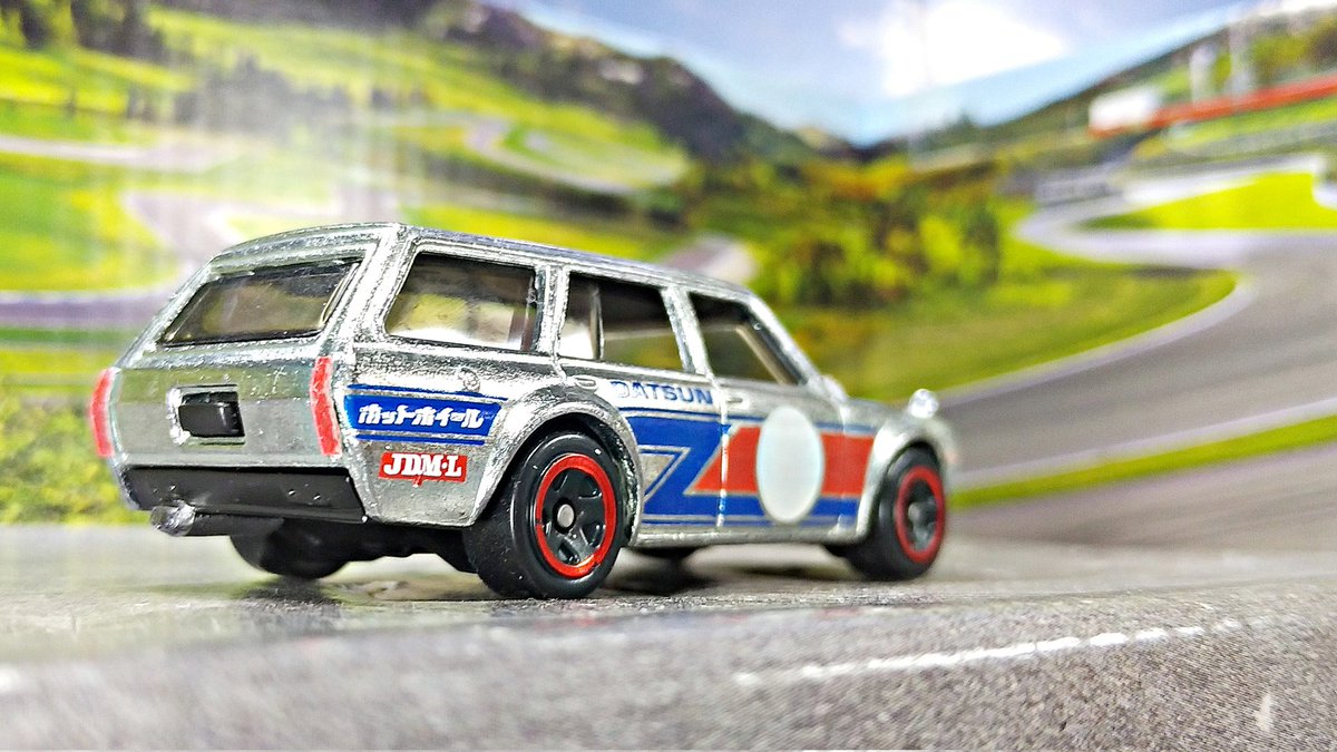 you_kun_jp's tweet photo. テールランプ、マフラーを貼りました。ZAMACでスーパーソニックラインが引き立ちますね。
 #ミニカー #ホットウィール #ザマック #マルチパック #日産 #ダットサン #ブールバード #ブールバード510 #ワゴン #miniaturecar #hotwheels #zamac #multipack #datsun #bluebird #bluebird510 #wagon510 https://t.co/xD3Sh2bTSq