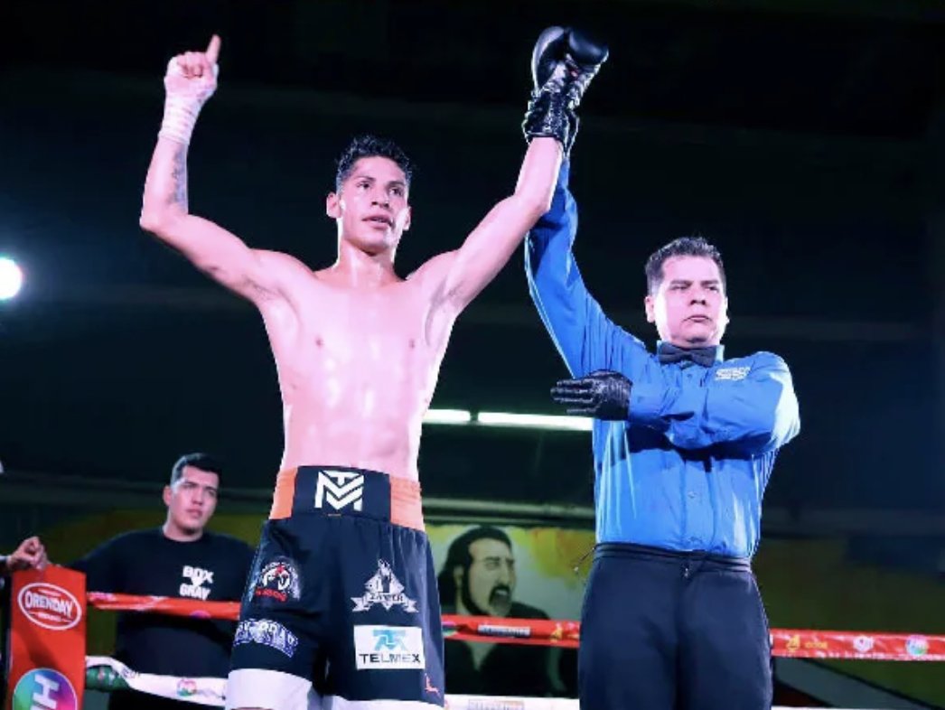 RINGTMXTELCEL's tweet photo. Los hermanos #Torres cumplen: noquearon en el tercer round en Guadalajara. 💪📰🥊🔝
Entérate de los detalles 😉
📌 https://t.co/qj4qpvZDwk
#MikeTorres #PesoPluma #AzabacheTorres #PesoSuperLigero #Triunfo #Brothers #BecariosTelmex #Jalisco #RingTelmexTelcel https://t.co/EudHdRFj3o