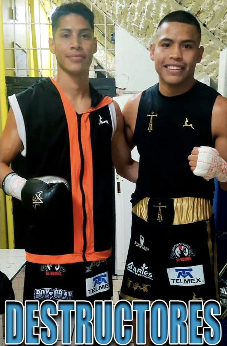 RINGTMXTELCEL's tweet photo. Los hermanos #Torres cumplen: noquearon en el tercer round en Guadalajara. 💪📰🥊🔝
Entérate de los detalles 😉
📌 https://t.co/qj4qpvZDwk
#MikeTorres #PesoPluma #AzabacheTorres #PesoSuperLigero #Triunfo #Brothers #BecariosTelmex #Jalisco #RingTelmexTelcel https://t.co/EudHdRFj3o