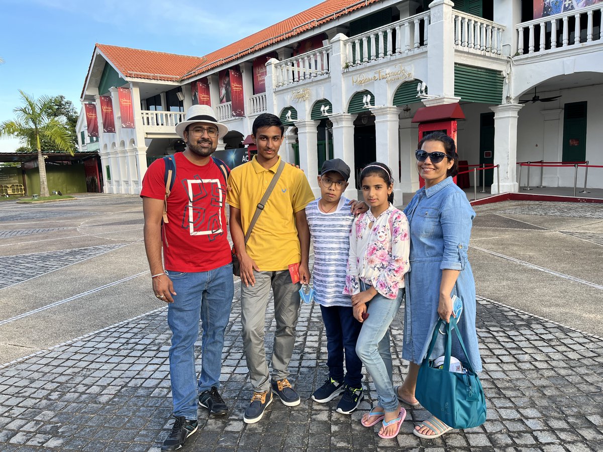 MatrixSikar's tweet photo. Winners in #MatrixOlympiad and #MTSE 2021-22 discovered a wide range of #topattractions with picturesque backdrops and visited the thrilling world of wonders on the Day-4 of 7-days Educational tour in #Singapore. 
  
#trip #educationaltour #internationaltour  #educationaltrips https://t.co/rXJ9AwkNHi