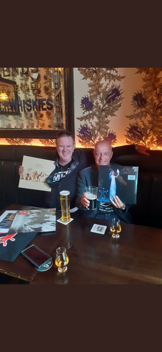 sandymb1956's tweet photo. @EuanRobb1 Then discussed with beers and drams at #RyriesBar #Edinburgh 🍺🥃#lps #vinyl 🎶🎶🎶 https://t.co/l4RL0aQ8jZ