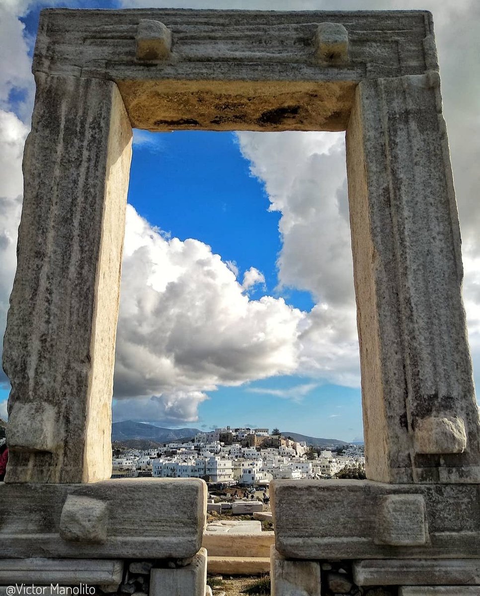 ArysPan's tweet photo. Monumental Gateway of the Temple of Apollo, island of Naxos✨ https://t.co/IpsI64q4X4