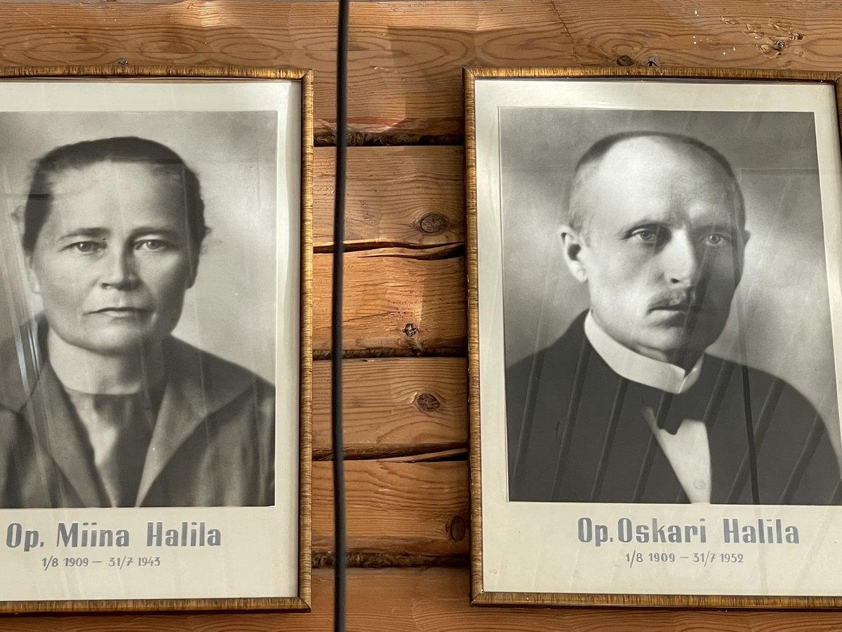 Pizzeria Rehtori. Iitti, Sääksjärven koulu, jossa isovanhempani olivat aikoinaan opettajina. Vahva suositus 👍. #olgatemonen