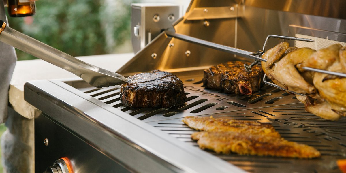 Today is a day to celebrate the Filet Mignon. 🥩
It’s the perfect cut of beef for grilling because it develops a luscious crust over high heat while the center becomes juicy and succulent.

Head to our blog for a breakdown of steak cook times: bit.ly/3GAnnZj