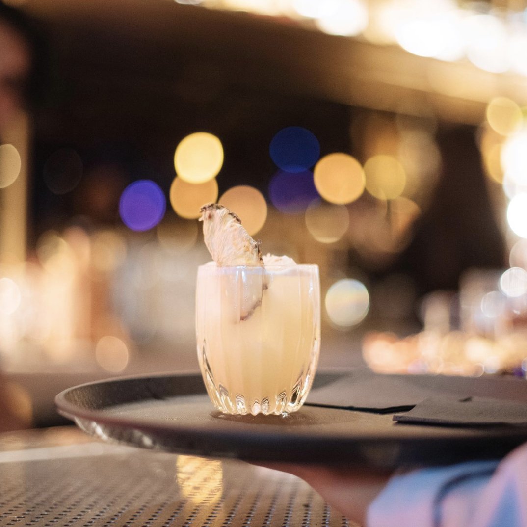 venturaroom's tweet photo. Cocktail featured in photo: LOCALS ONLY – a guest favourite, tropical + refreshing 🥥🍍

-havana 3yo / toasted coconut / lime / cold pressed pineapple

✨Only $13.75 during “Happy Times” (4pm-6pm) ✨ https://t.co/d655Zfak9F
