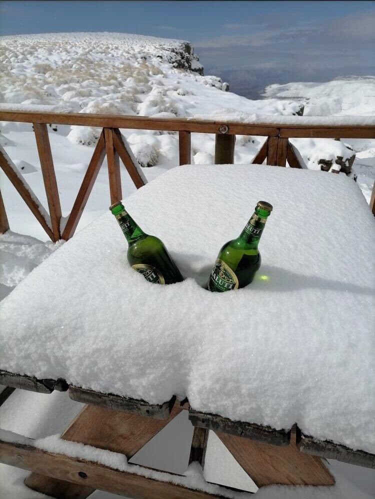 Motlatsi_RC's tweet photo. Lesotho is the coldest country in Africa.
The country has two winters from June to August.
Our snow season will end soon
#lstweeter π±πΈπ±πΈπ±πΈ https://t.co/kDSzGxYgCJ