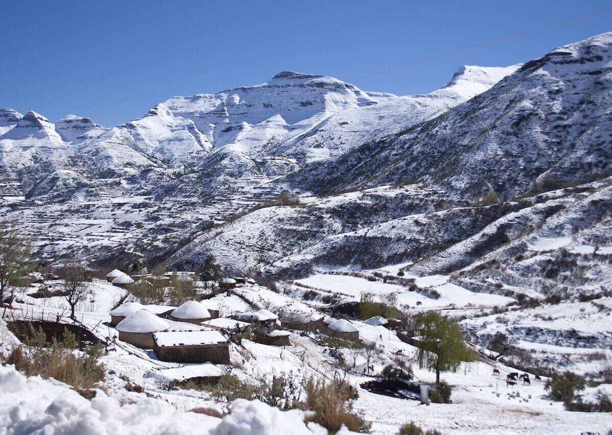 Motlatsi_RC's tweet photo. Lesotho is the coldest country in Africa.
The country has two winters from June to August.
Our snow season will end soon
#lstweeter π±πΈπ±πΈπ±πΈ https://t.co/kDSzGxYgCJ