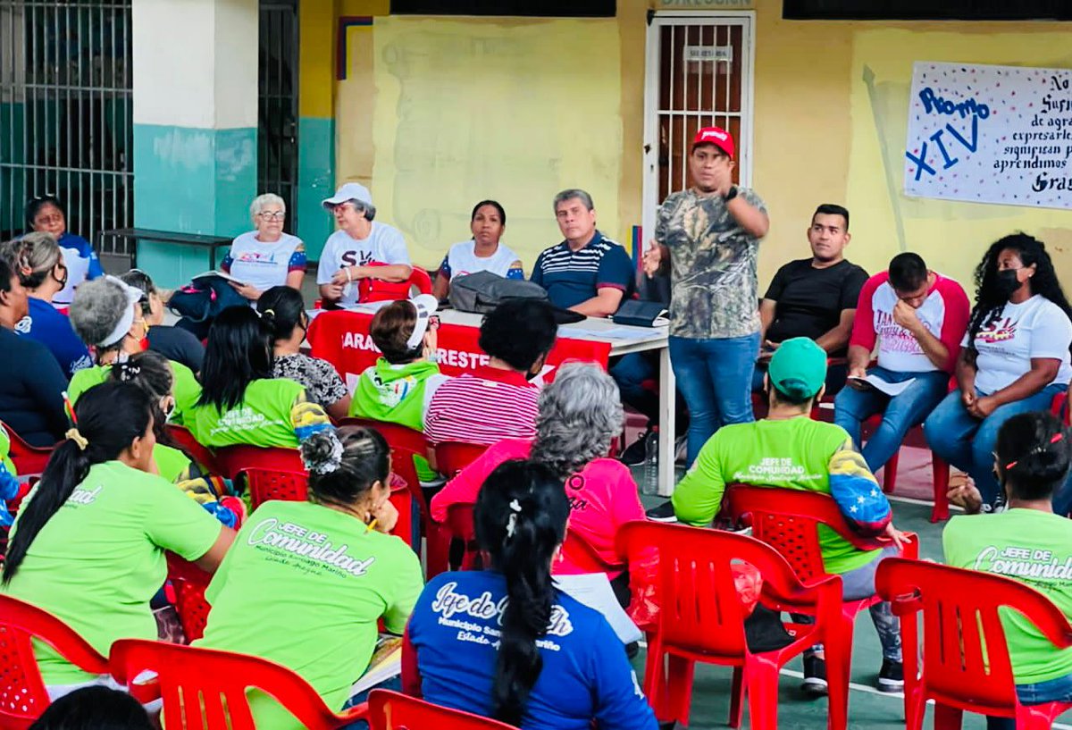 Más de 200 mil militantes del PSUV en Aragua participarán en el proceso de renovación de estructuras políticas de base bit.ly/3w2l7I1 
#PSUVEnRevoluciónConLasBases