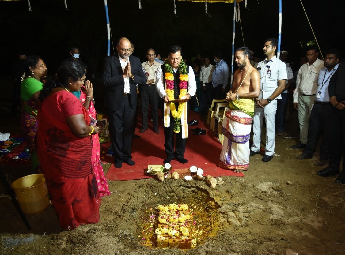 sarbanandsonwal's tweet photo. Happy to lay the foundation stone of a  Seafarers Club at the Kamarajar Port Limited in Chennai this evening. https://t.co/aZm2ear2eG