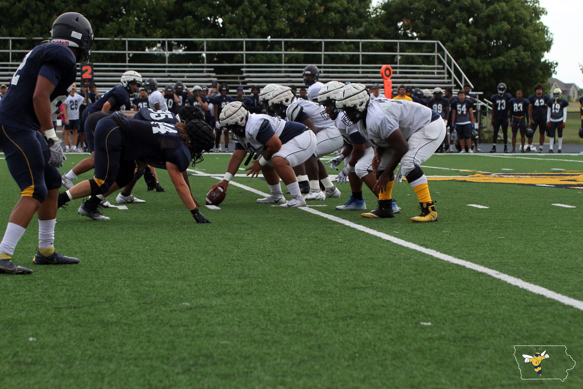 GracelandFB's tweet photo. 🐝Scrimmage Saturday✅
📸👀

#OnlyTheTough https://t.co/GOlE7NbSRE