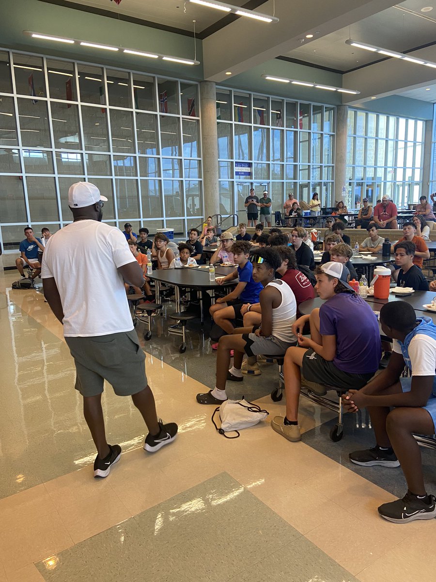 Kelly Lane Middle School Athletics (@kelly_lane_boys) on Twitter photo KLMS Football Skills Camp is in the books! We got good work and came together as one! Thanks to <a href="/HendricksonFB/">Hawk Football</a> for coming over to inspire these kids! Let’s Ride🏈! <a href="/KellyLane_MS/">Kelly Lane MS</a> <a href="/PfISDAthletics/">PfISD Athletics</a> KLMS Football Skills Camp is in the books! We got good work and came together as one! Thanks to <a href="/HendricksonFB/">Hawk Football</a> for coming over to inspire these kids! Let’s Ride🏈! <a href="/KellyLane_MS/">Kelly Lane MS</a> <a href="/PfISDAthletics/">PfISD Athletics</a>