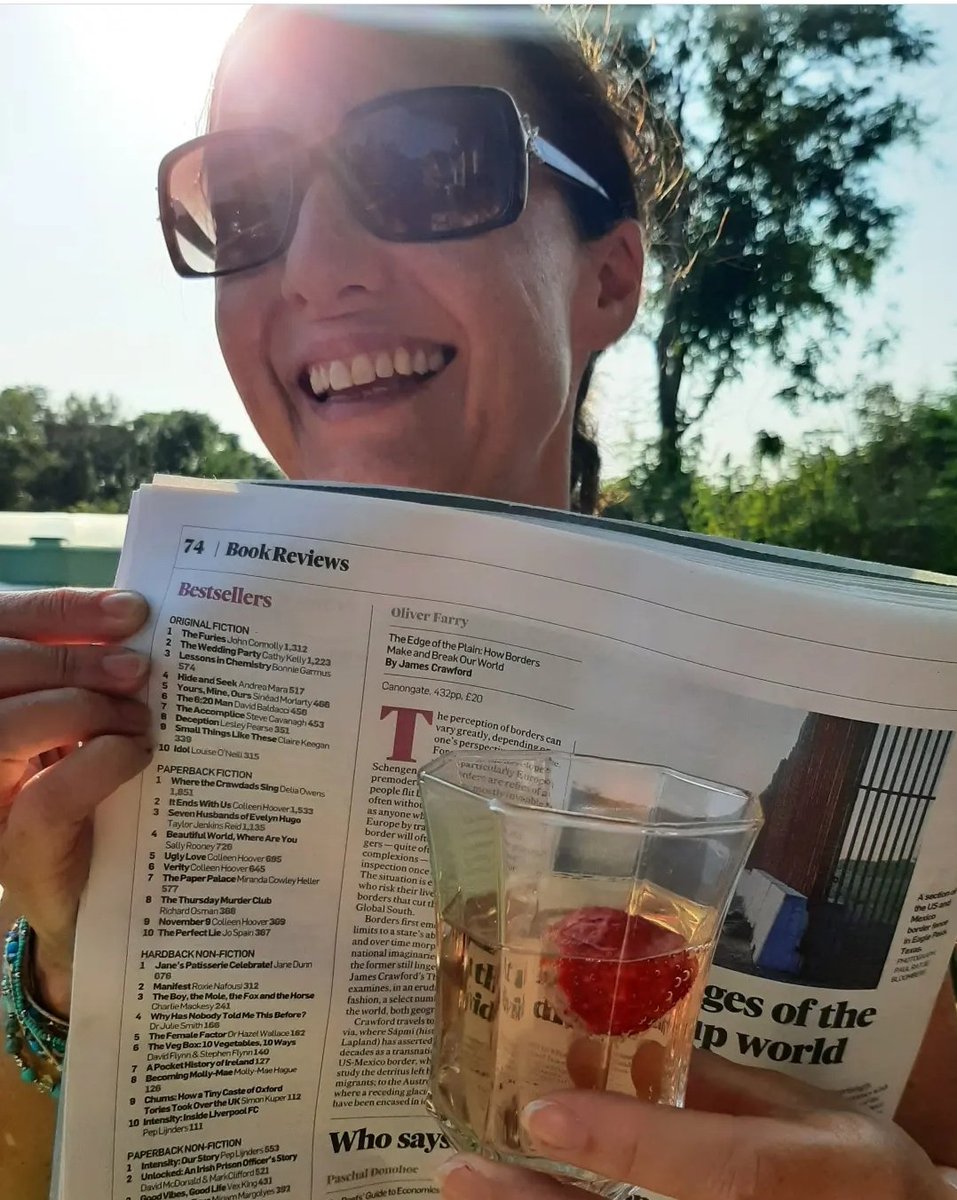 AndreaMaraBooks's tweet photo. You'd have to squint  to see it in the first pic, but it's there – Hide And Seek is Number 4 on the Irish bestseller charts 🙌 https://t.co/Gm7ENu108I