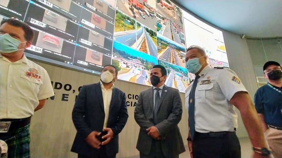 RodriCastM's tweet photo. Con la presencia y encabezado este evento por nuestro #SimónVargas titular de la @SeGobHidalgo y nuestro Subsecretario de #ProtecciónCivil, se realizó el 1er "Encuentro y #CongresoInternacional de Bomberos” #Hidalgo. https://t.co/1ASTfBTPYG