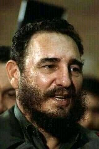 ✍️#Fidel 'Rechazó todo dogma, reinterpretó continuamente la realidad y creyó sinceramente en las capacidades del hombre, en la vocación redentora de todo revolucionario'. #Fidel #FidelEntreNosotros #FidelPorSiempre #FamiliaEureka