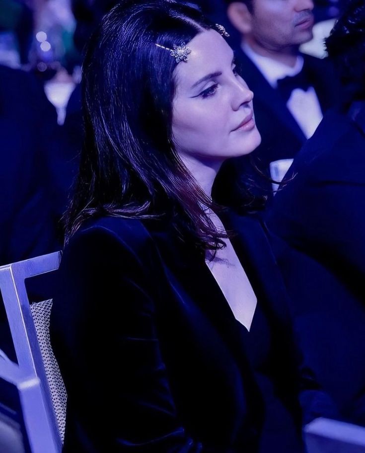 aliciaalavigne's tweet photo. Lana Del Rey https://t.co/5L29dJEIWk