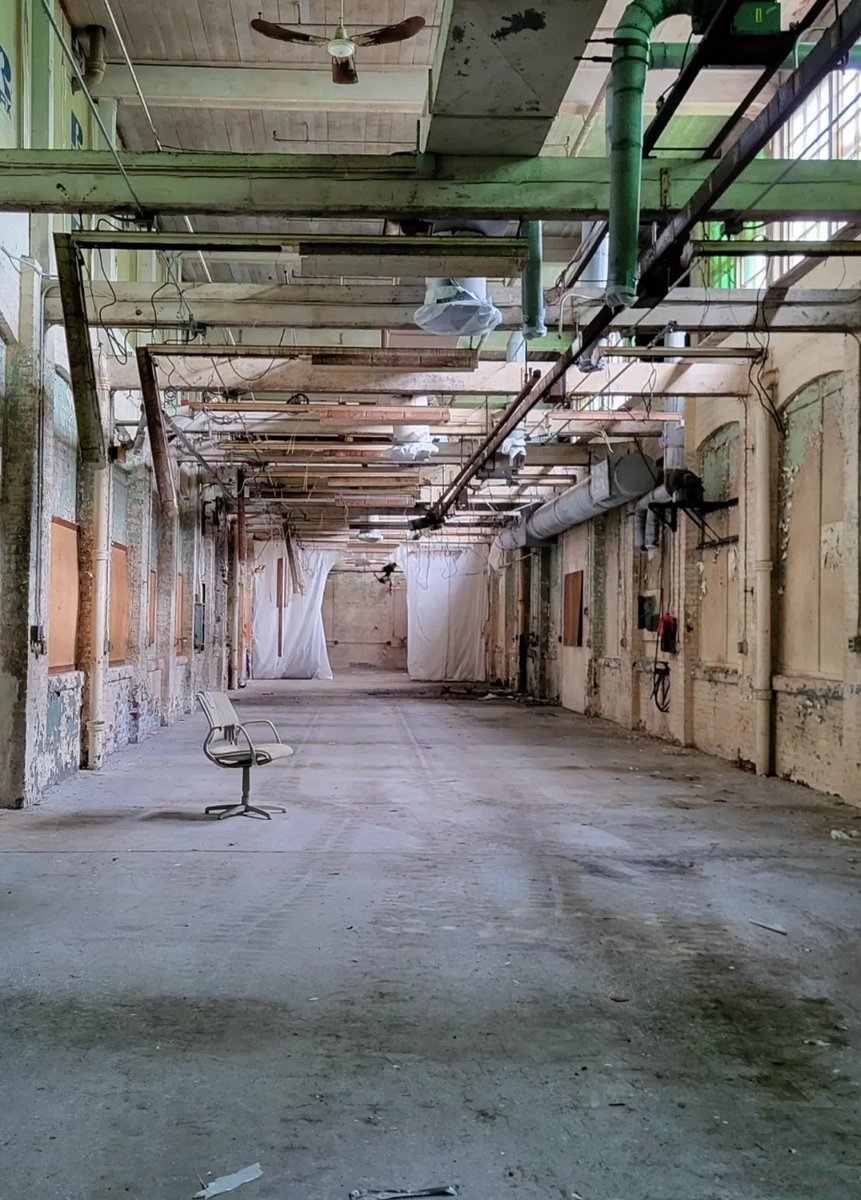 Upstateurbexing's tweet photo. Same stuff, different mill. #urbex #abandoned #decay https://t.co/QbAzRkhGb9