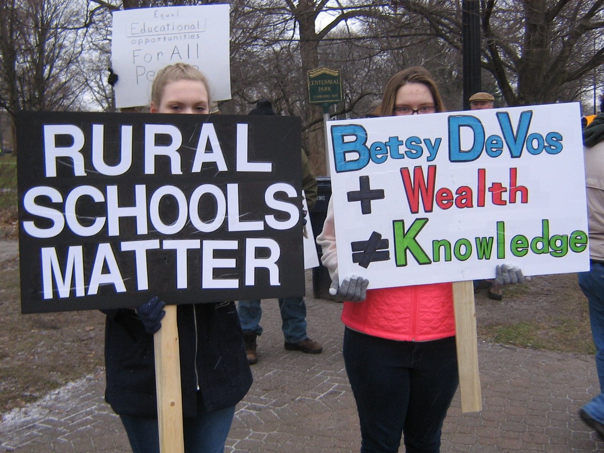 HectorSolon's tweet photo. @beyond_process @dananessel @HollandSentinel @Twitter ICYMI - Jan 28, 2017, day of Betsy DeVos' (@BetsyDeVos) confirmed as Sec of Ed (following an elevator deal btwn her daddy & Trump), the LARGEST protest in #HollandMI since... well, ever held |@lzsmitty https://t.co/QPfdlowhRd |@ABCnews https://t.co/XzP2BnqXUI #TBATs #DEVOSexposed https://t.co/OrGK2MGx4V