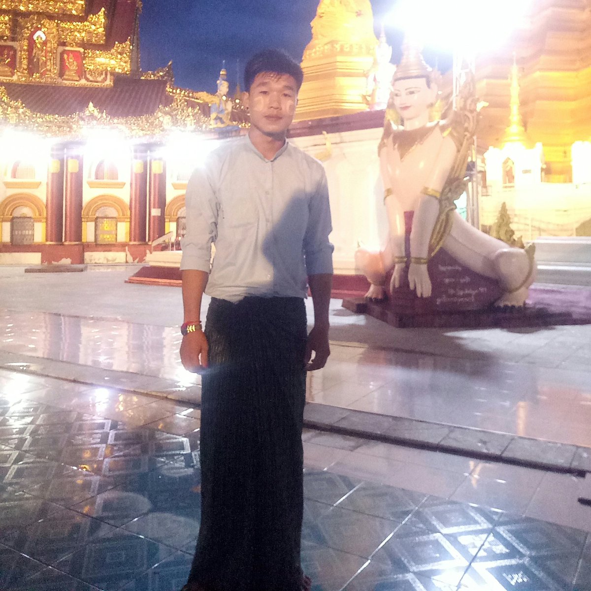 ChitMin41358524's tweet photo. #NewProfilePic https://t.co/iA7DHNHHXh
