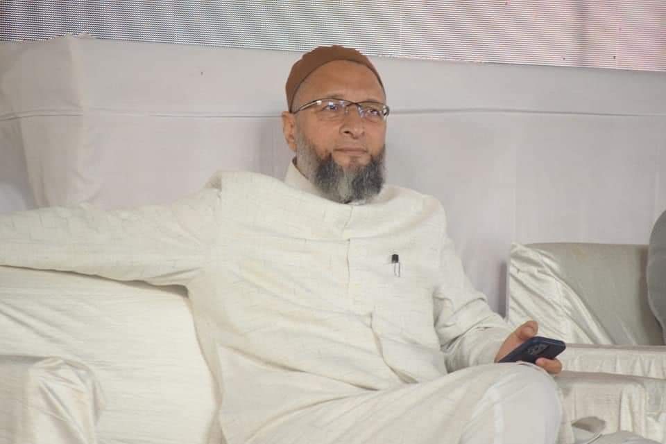 Syedmosu's tweet photo. Live : 75th Jashne Youm-e-Azadi ke mauqe par AIMIM ki janib se Darussalam mein Taareekh-saaz Kul Hind Mushaira @asadowaisi

#aimim #independenceday #75thIndependenceYear
#muslimfreedomfighter #darussalam  #india #news  #politics #Trending https://t.co/mH7GieowVp